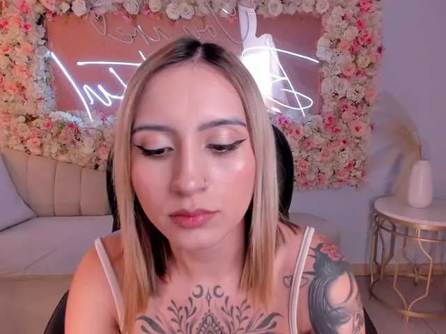 MollySunders on BongaCams