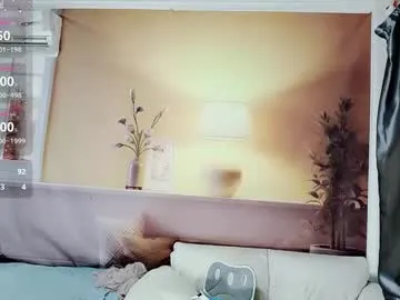 _iuiu_ on Chaturbate