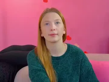 beatricebinoche — hi honey! come hang out! #cute #feet #glasses #nonude