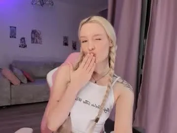 tiffy_fox on Chaturbate