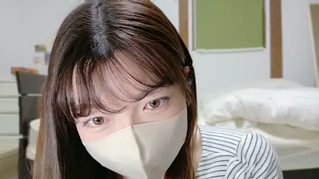__Yui_ on StripChat