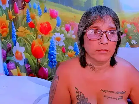 indianroxy on StripChat